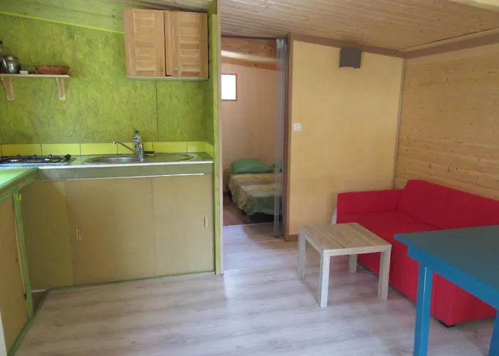 Chalet Sous Les Arbres